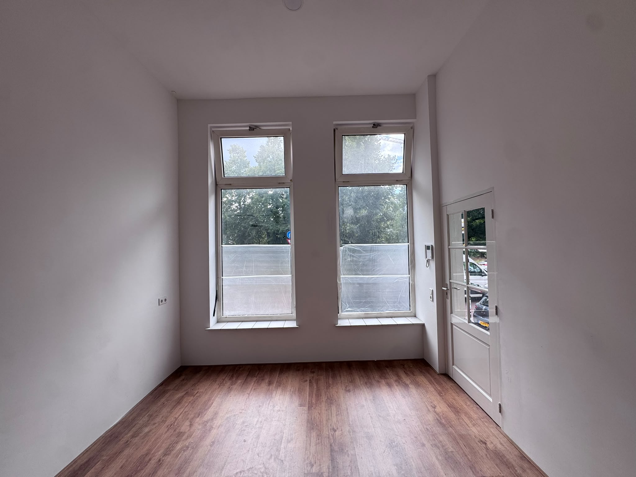 Veel natuurlijk licht en een rustige uitstraling: onze woonruimtes zijn ontworpen met oog voor comfort en welzijn.